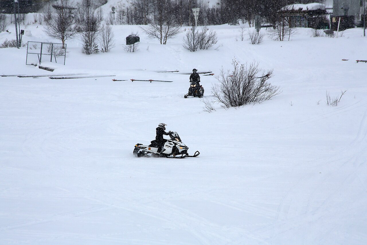 芬兰雪地摩托